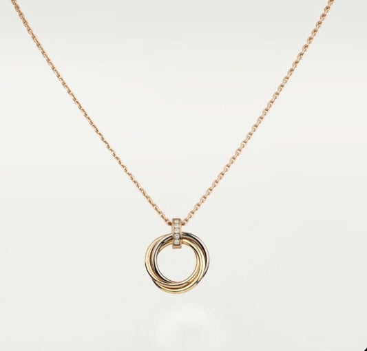 قلادة Cartier روز قولد