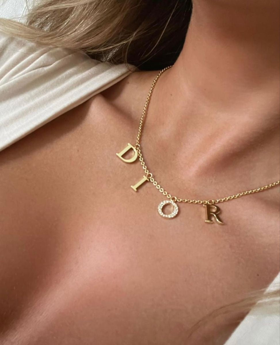 قلادة dior