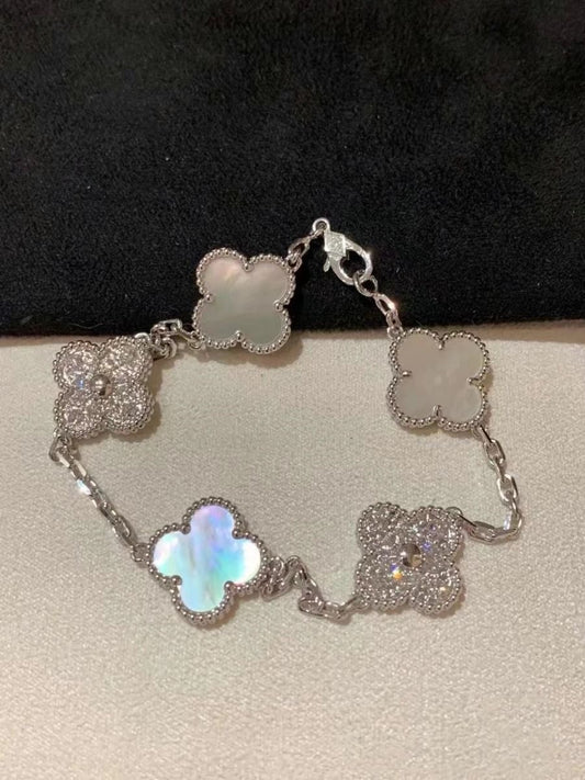 سوارة فان كليف